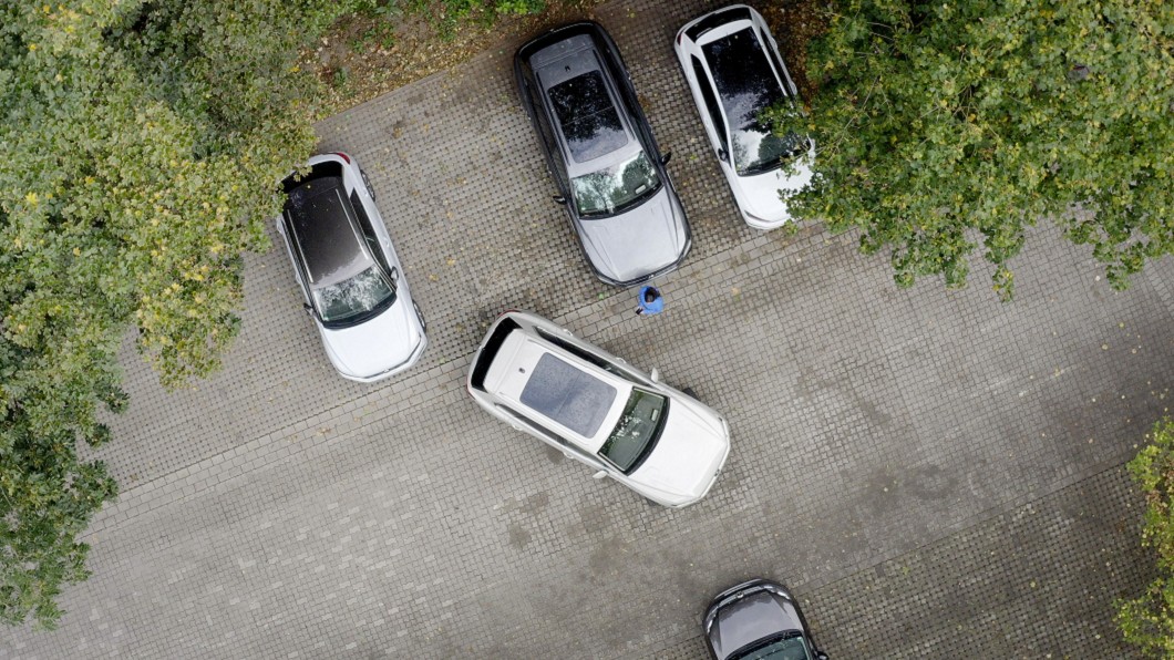 遙控停車可以更輕鬆於狹窄車庫停車。(圖片來源/ Volkswagen)