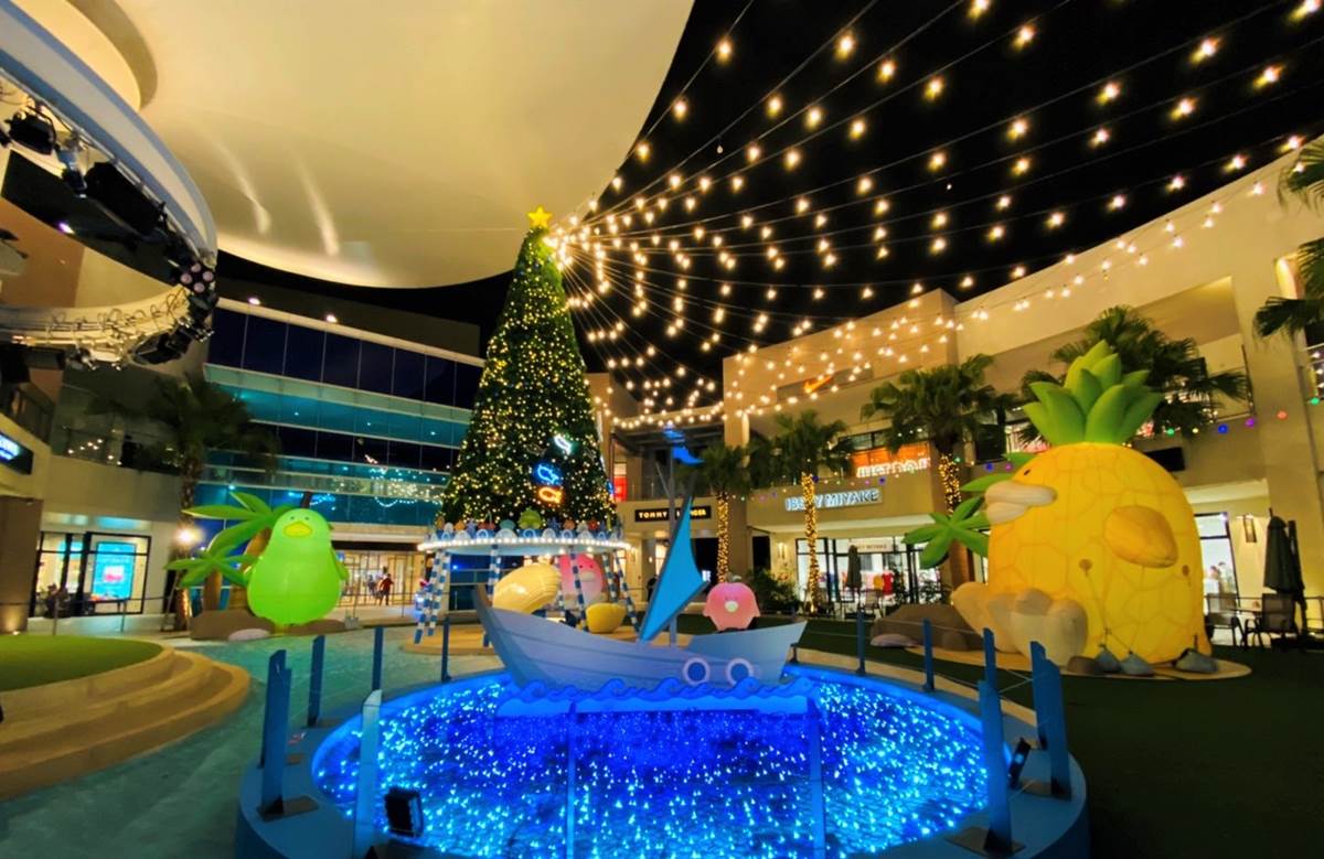 全台獨創「熱帶島嶼」耶誕城！巨型水果鳥、戽斗暴龍、10公尺耶誕樹都必拍