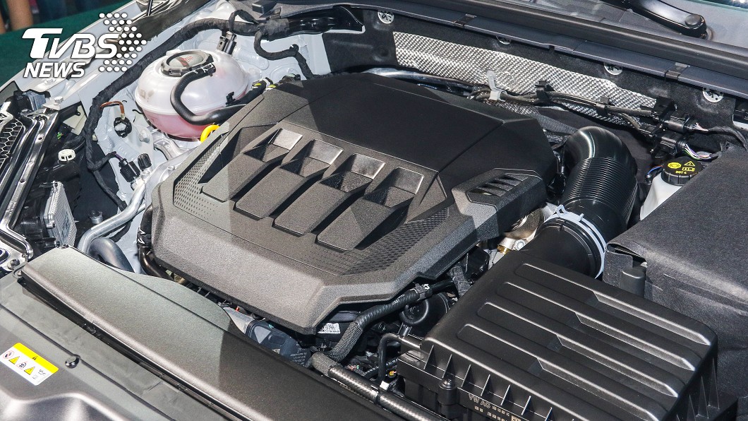 2.0 TSI引擎提供兩種輸出設定，分別為190匹馬力與272匹馬力。
