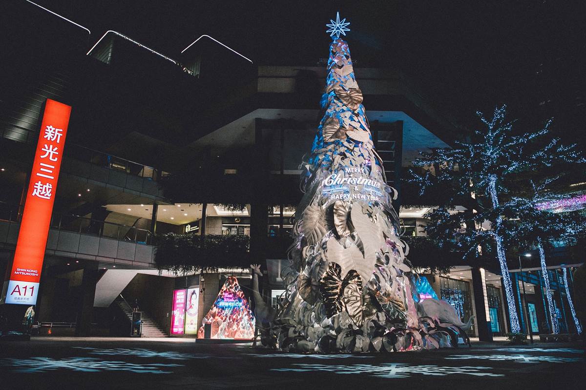 12月必追！全台25棵特殊造型耶誕樹：DIOR光雕、寶可夢、2D旋轉麋鹿、三麗鷗