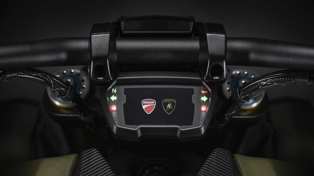 Diavel 1260 Lamborghini配置3.5吋TFT全彩數位儀表。（圖片來源/ Lamborghini）