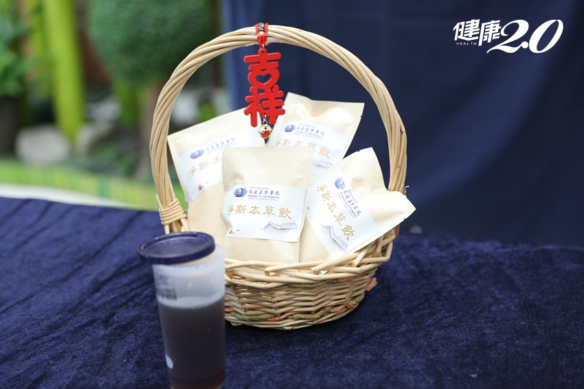 中藥複方抗新冠肺炎!「淨斯本草飲」阻斷病毒 藥效比中國澳洲好 中藥複方抗新冠肺炎!「淨斯本草飲」阻斷病毒 藥效比中國澳洲好