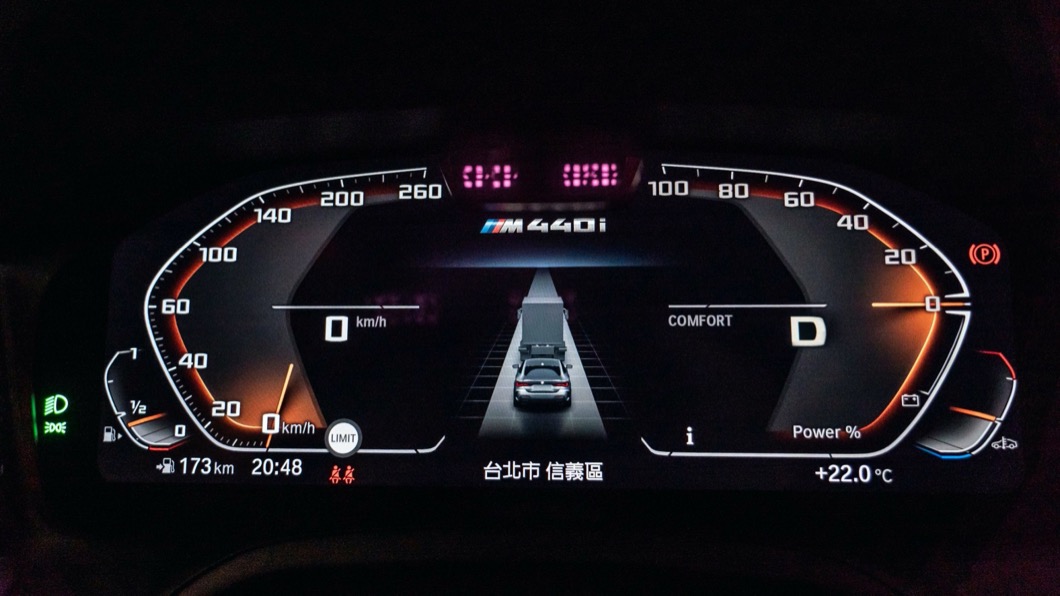 車上完整配備的BMW Personal CoPilot智慧駕駛輔助科技，也提供駕駛水準之上的安全防護。(圖片來源/ BMW)
