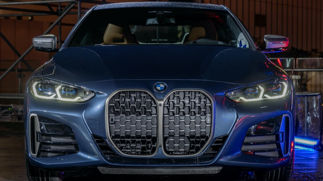 全新BMW 4系列雙門跑車，具備更加放大的水箱護罩造型。(圖片來源/ BMW)