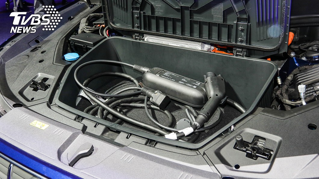車頭具有60公升置物空間，主要用於放置隨行充電器。