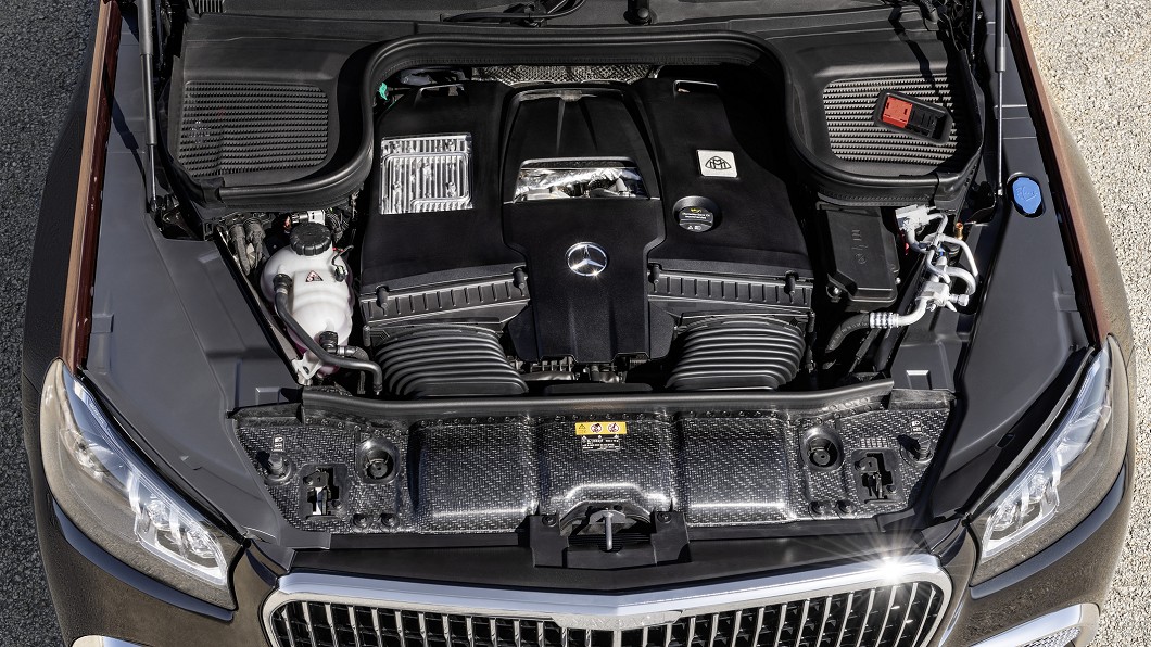 Mercedes-Maybach GLS 600 4Matic搭載來自AMG的4.0升V8雙渦輪增壓引擎，搭配9速手自排變速箱。(圖片來源/ M-Benz)