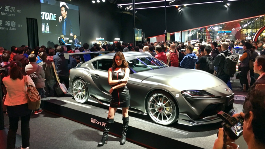 不少汽車大廠也會選在東京改裝車展，展示自家最新性能車款。