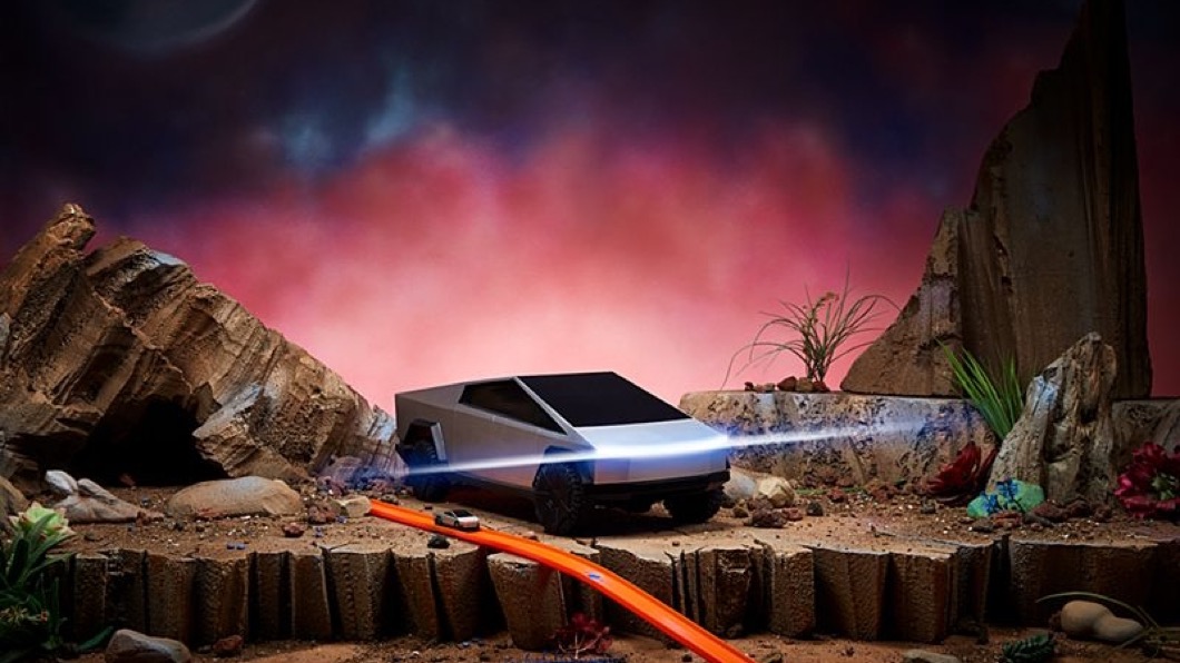 由玩具製造商美泰兒所推出的Cybertruck遙控車，將延遲五個月交貨。(圖片來源/ Mattel)