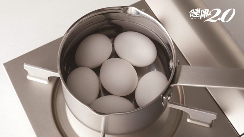 溏心蛋、全熟蛋時間表大公開！5步驟輕鬆學會水煮蛋不破技巧