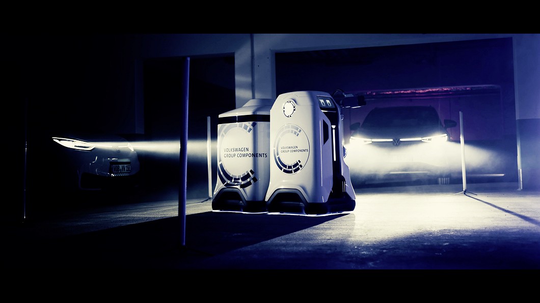 移動充電機器人本體造型類似星戰電影中的機器人角色。(圖片來源/ Volkswagen)