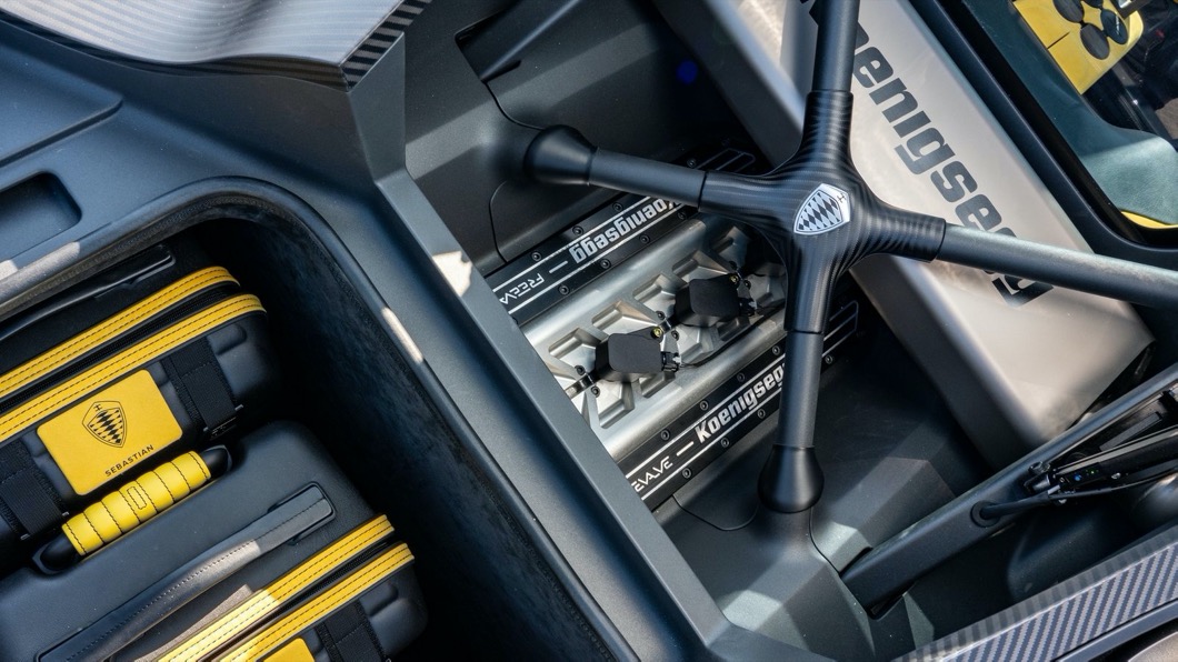 Gemera採用插電式油電混合動力系統，搭配中置內燃機引擎。(圖片來源/ Koenigsegg)