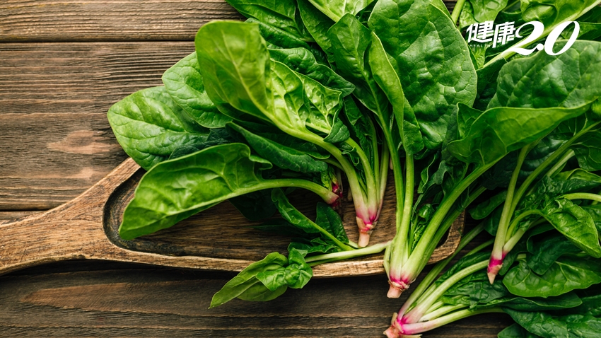 冬季菠菜最好吃！營養師建議吃菠菜護眼、防骨鬆、有益心血管 2種人吃菠菜要小心