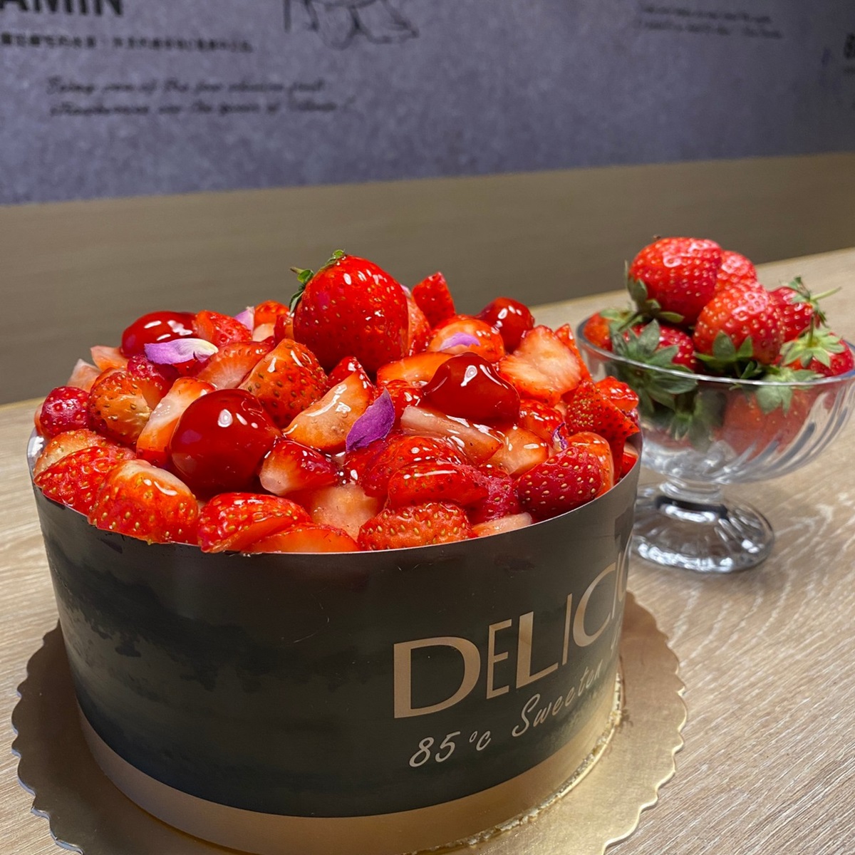草莓控請收！2021最夯「Top 10草莓甜點」都在這：101草莓塔、棋盤蛋糕太欠吃
