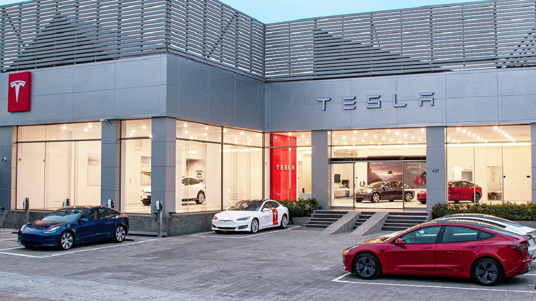 南台灣首座Tesla Center高雄服務體驗中心開幕，是南部第一座結合銷售展示、科技教育、新車交付以及車輛保養維修等四大營運重點的Tesla Center。(圖片來源/ Tesla)