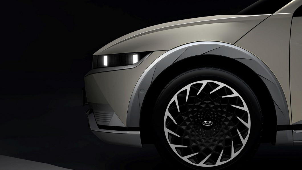 Ioniq 5配置20吋尺碼鋁圈，看起來相當霸氣。 (圖片來源/ Hyundai)