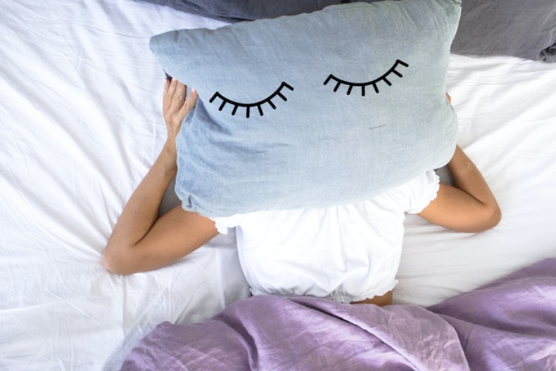 「10分鐘入睡」是警訊！睡眠專家揭「過勞」4大指標：小心慢性睡眠不足