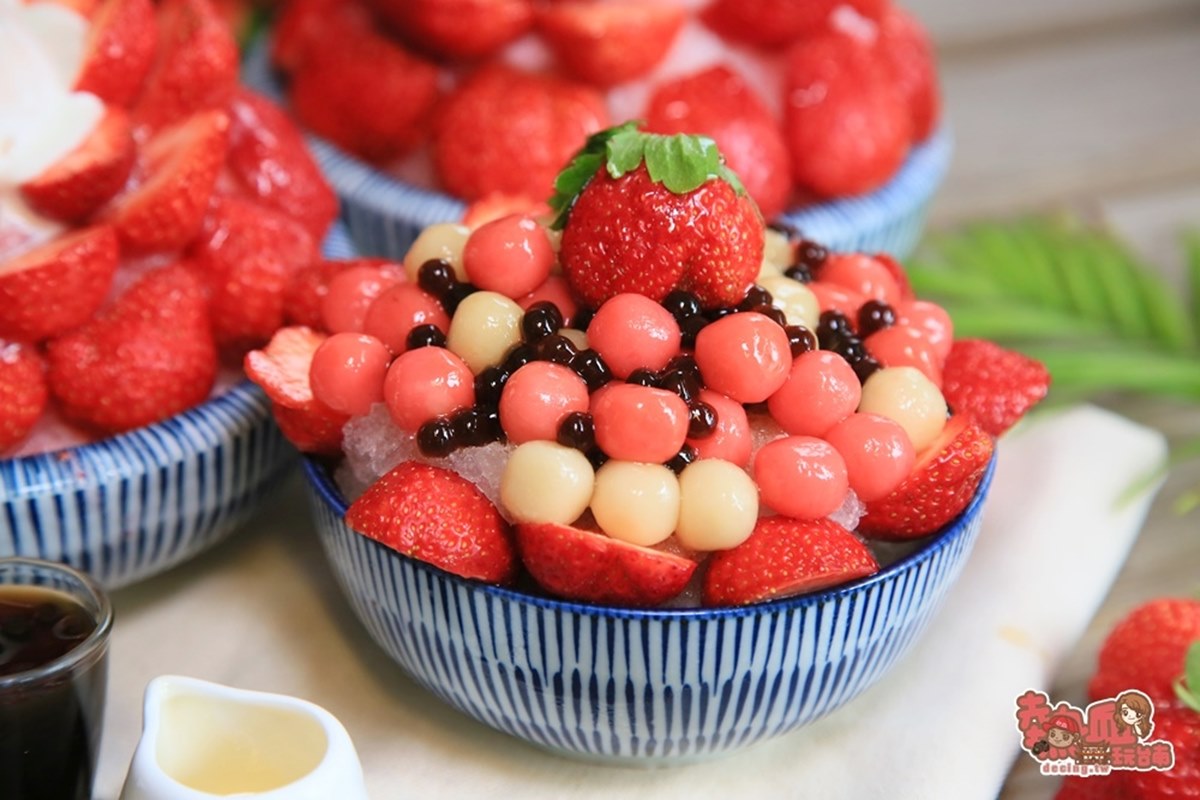 草莓控注意！台南草莓奶蓋布丁冰甜蜜度破表，3款冰品好吃又好拍 