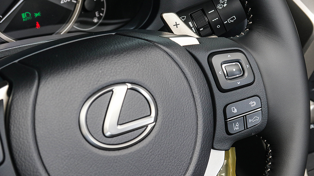 雖然只是入門動力選擇，NX 200全車系仍標配Lexus Safety System+ 2.0智動駕駛輔助系統。