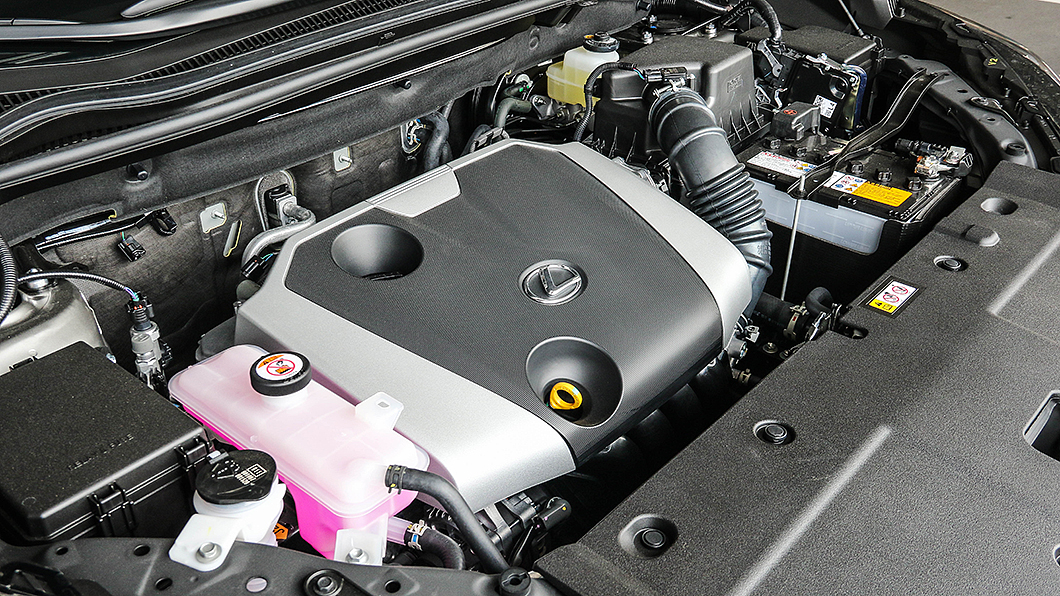 引擎室內的2.0升自然進氣汽油引擎具有150匹馬力與19.3公斤米扭力輸出。