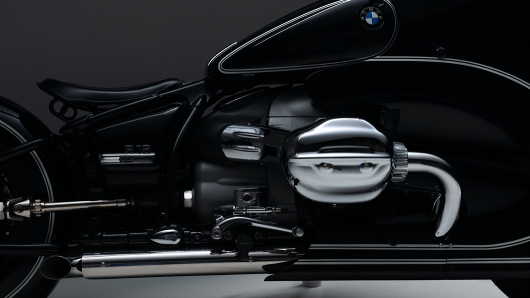而整流罩也與油箱造型巧妙融合，帶來流暢的車身線條。(圖片來源/ BMW)