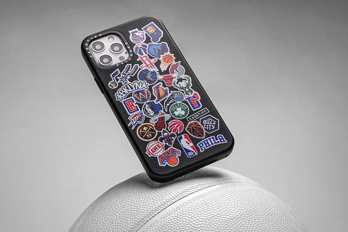 球迷快衝「正版NBA手機殼」這裡買！籃球觸感特殊款、18K金「冠軍盃」都有