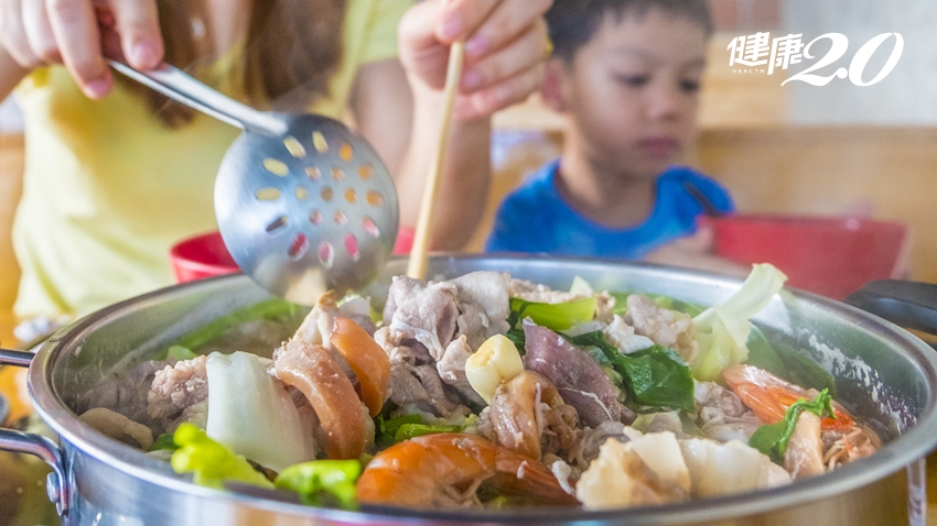 一家人吃火鍋 4歲童上吐下瀉送醫…2種食物別餵孩子吃！