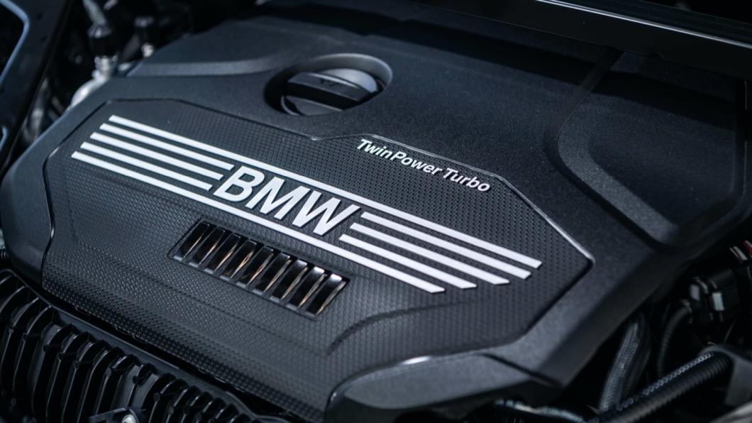 動力方面搭載2.0升直列四缸渦輪增壓引擎，可以創造178匹的最大馬力。(圖片來源/ BMW)