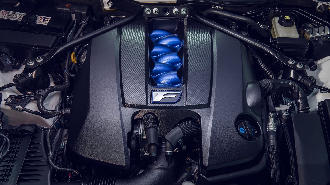 預覽圖F Sport嵌飾與相關線條設計與RC F搭載之5.0升V8引擎相似。(圖片來源/ Lexus)