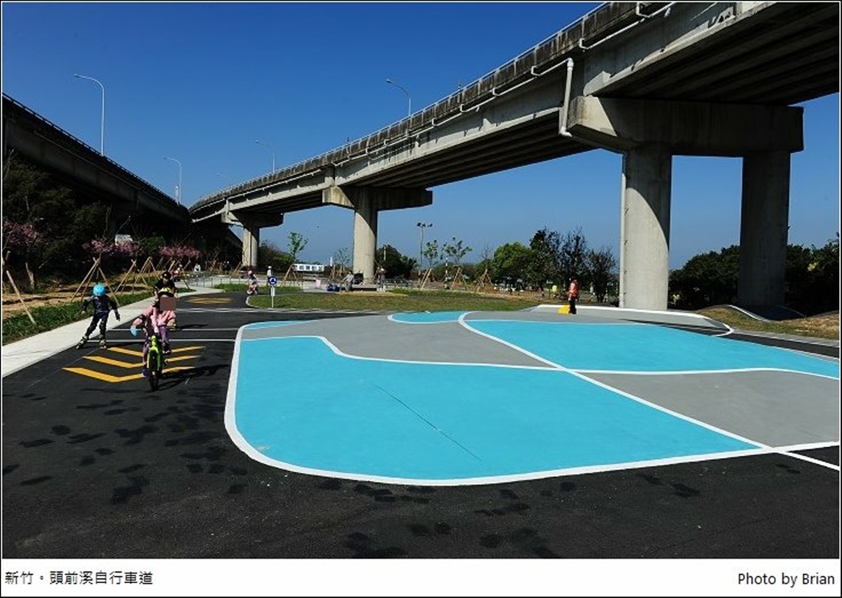 遛小孩也能當網美！新竹河濱公園打卡櫻花自行車道，還能免費玩全新滑步車場
