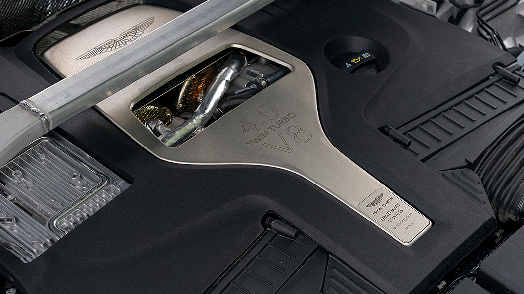 外界推測DBX PHEV動力心臟仍將以4.0升V8雙渦輪增壓引擎為核心。(圖片來源/ Aston Martin)