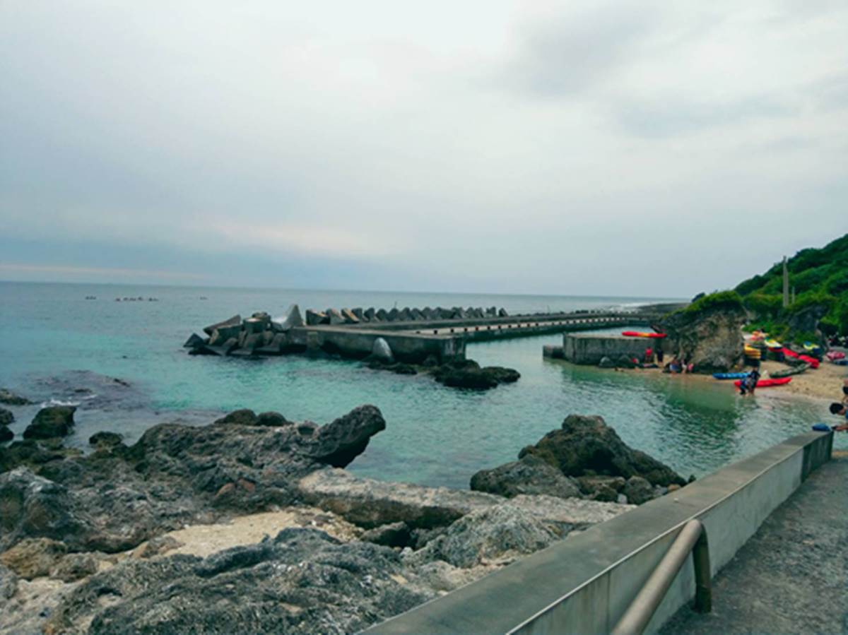 徜徉海底世界！小琉球考「進階潛水證照」全攻略，還能到美人洞、破沈船拍美照