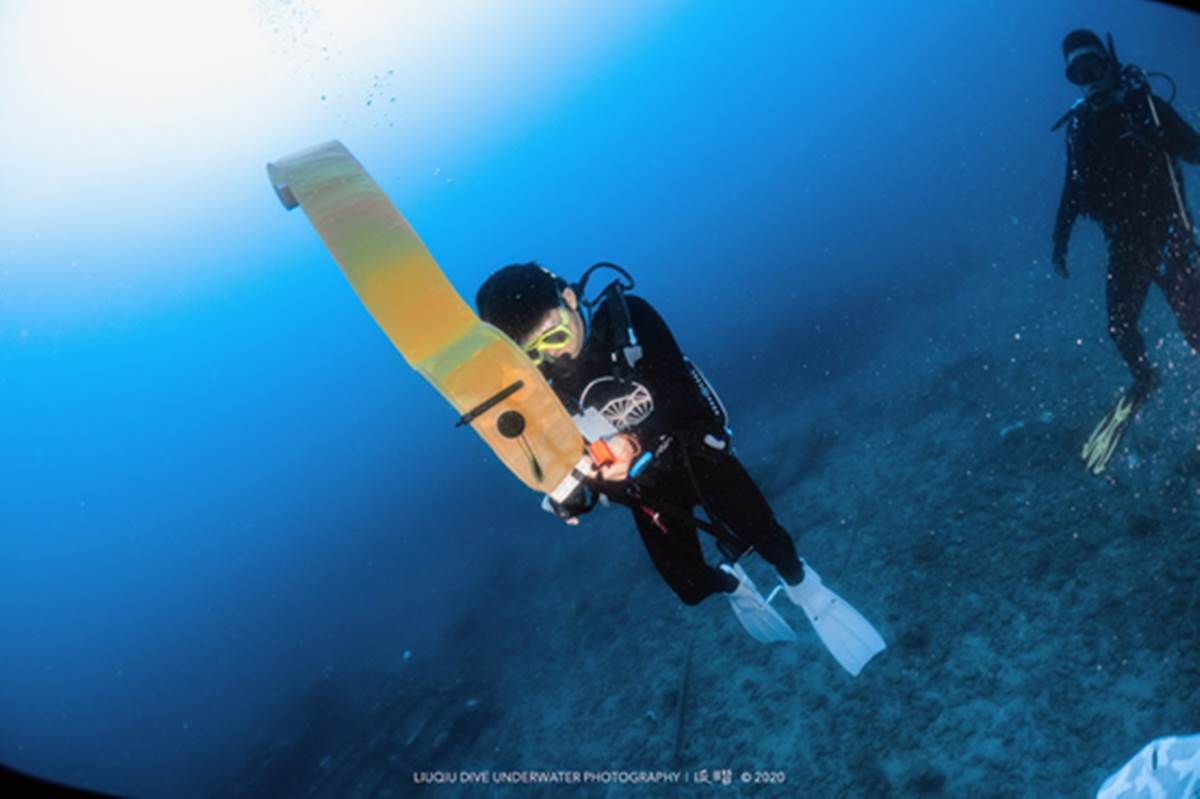 徜徉海底世界！小琉球考「進階潛水證照」全攻略，還能到美人洞、破沈船拍美照
