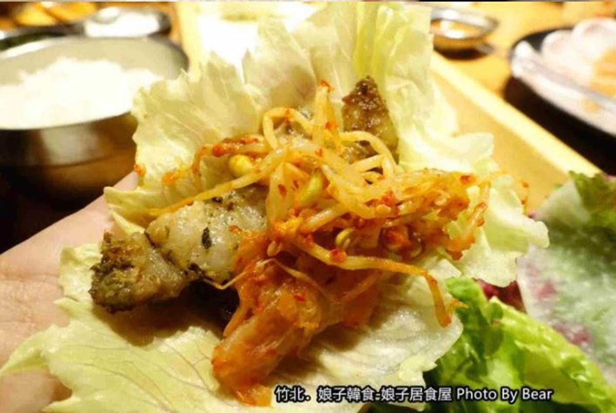 懶人輕鬆吃！韓式料理店有專人代烤，必點獨特「８色豬五花」：人蔘、松葉、大醬