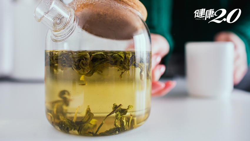 幾度的水泡茶最好喝？綠茶、烏龍茶答案不同 「快煮壺」也能泡出不苦澀的茶