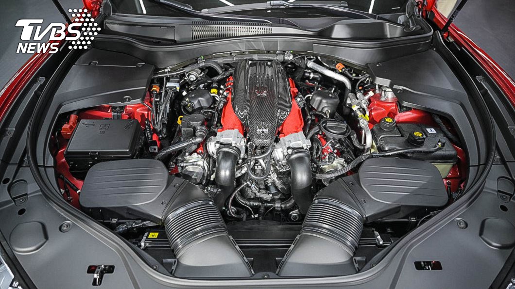 Trofeo系列搭載的3.8升V8雙渦輪引擎，確認是Maserati使用的最後一款法拉利提供的動力，也因此增加了收藏價值。