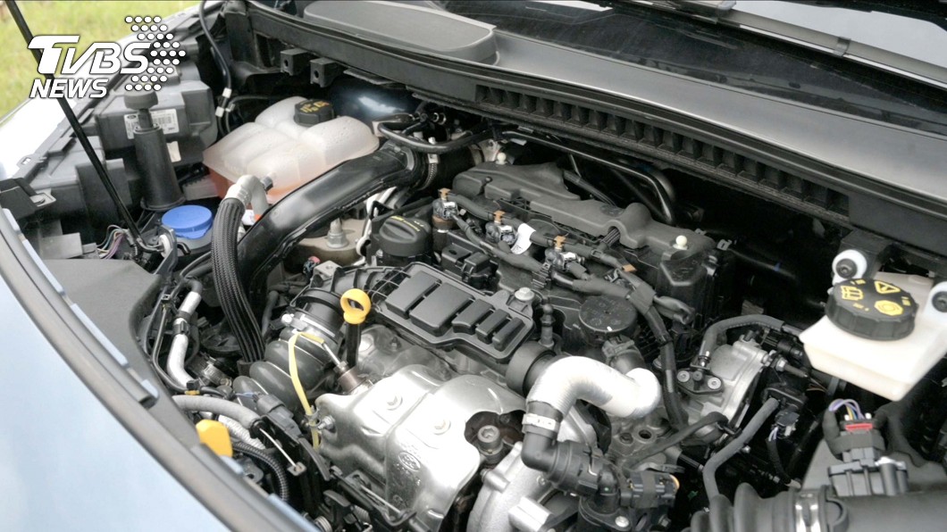 Tourneo Connect車上搭載1.5升柴油渦輪增壓引擎，可以帶來120匹最大馬力。(圖片來源/ TVBS)