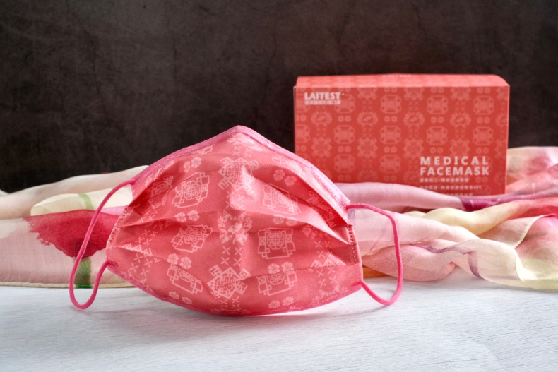 萊潔「玫瑰粉刺繡口罩」情人節浪漫開賣！萊爾富限量1萬盒，6大通路接力上市