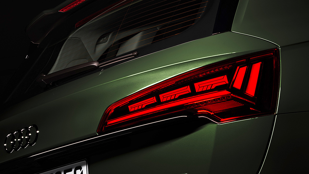 只有50輛Q5 45 TFSI quattro Edition One車型標配OLED尾燈，其餘都需要加價選配。(圖片來源/ Audi)