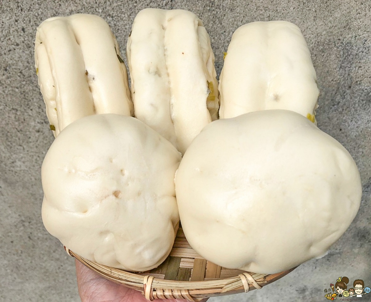 能吃的棒球手套！鳳山飄香40年「鍋貼饅頭」只賣15元，蔥香花捲吃了會回味