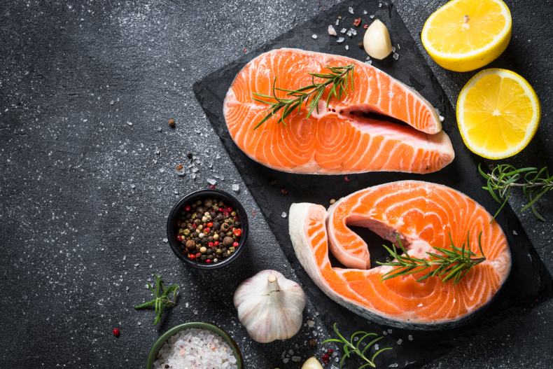 「鮭魚之亂」跟上了嗎？吃「鮭魚」助減肥還能變聰明，5大優點還不吃爆