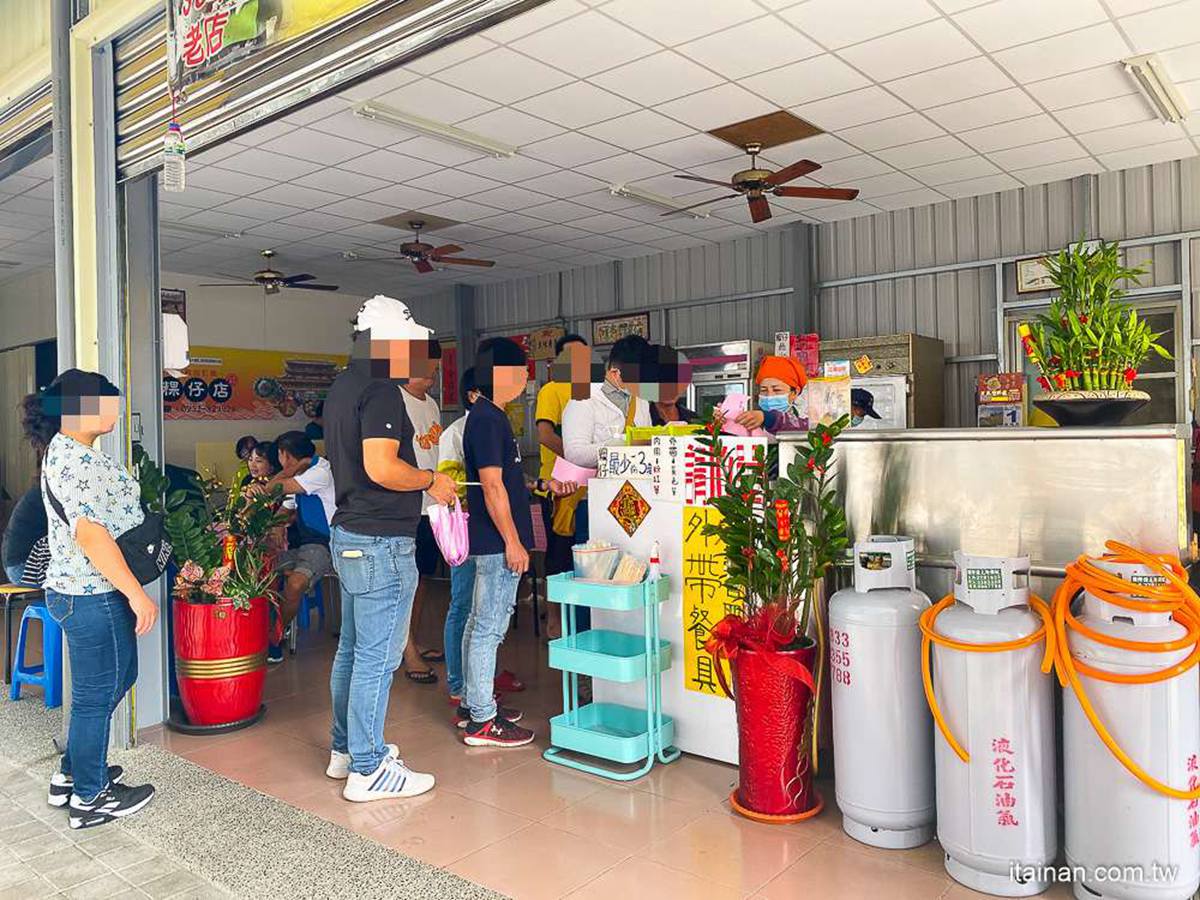 在地人都在排！台南5家超人氣早餐：爆料蔥餅、發財車粉漿蛋餅、35年煎粿仔