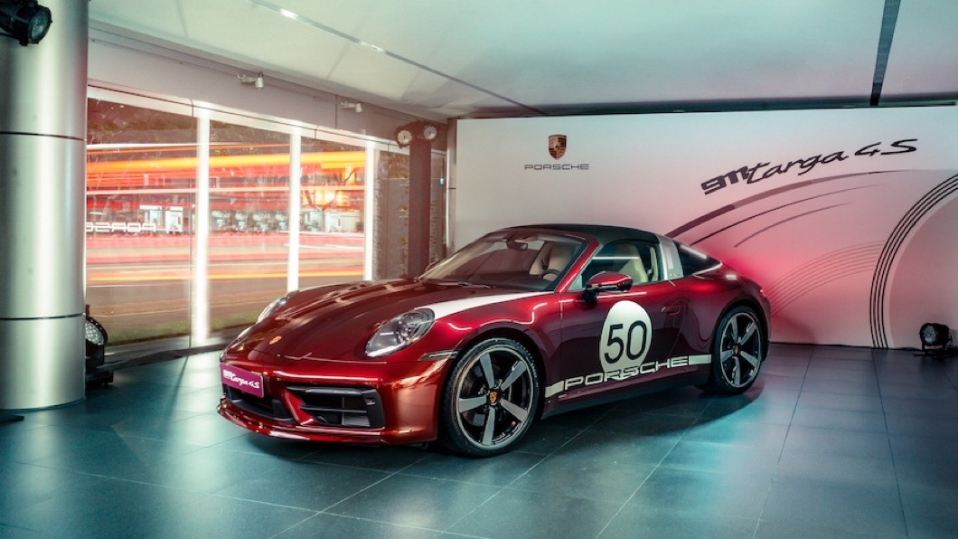 Porsche Targa具備特殊的敞篷收摺機構,帶來與眾不同的風貌呈現。(圖片來源/ Porsche) 全台僅14輛 911 Targa 4S特仕車限量抵台