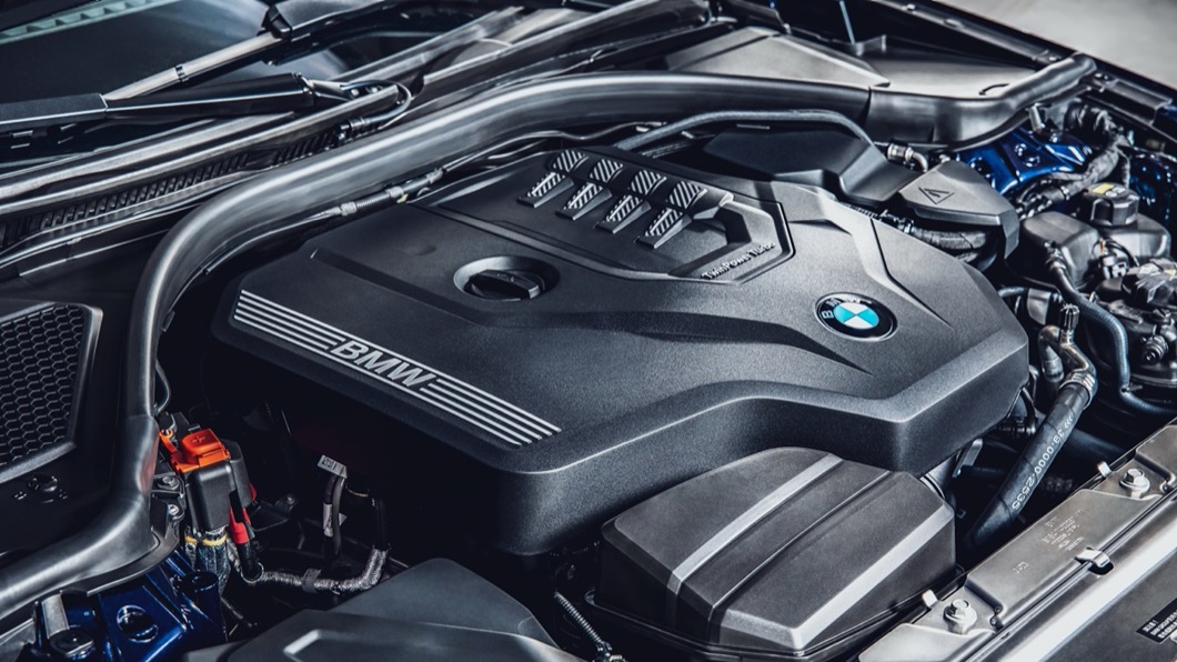330i車上搭載2.0升TwinPower Turbo直列四缸汽油引擎，可以輸出285匹最大馬力。(圖片來源/ BMW)