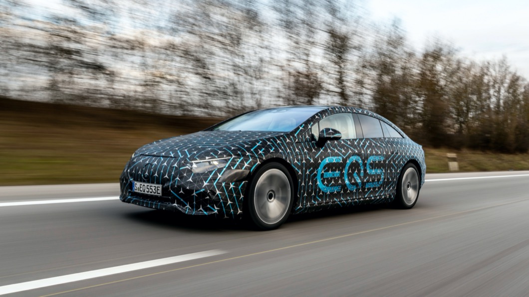M-Benz全新電動旗艦EQS即將於4/15正式亮相。(圖片來源/ M-Benz) EQS電動車續航力近800公里? 快充15分鐘可跑300公里