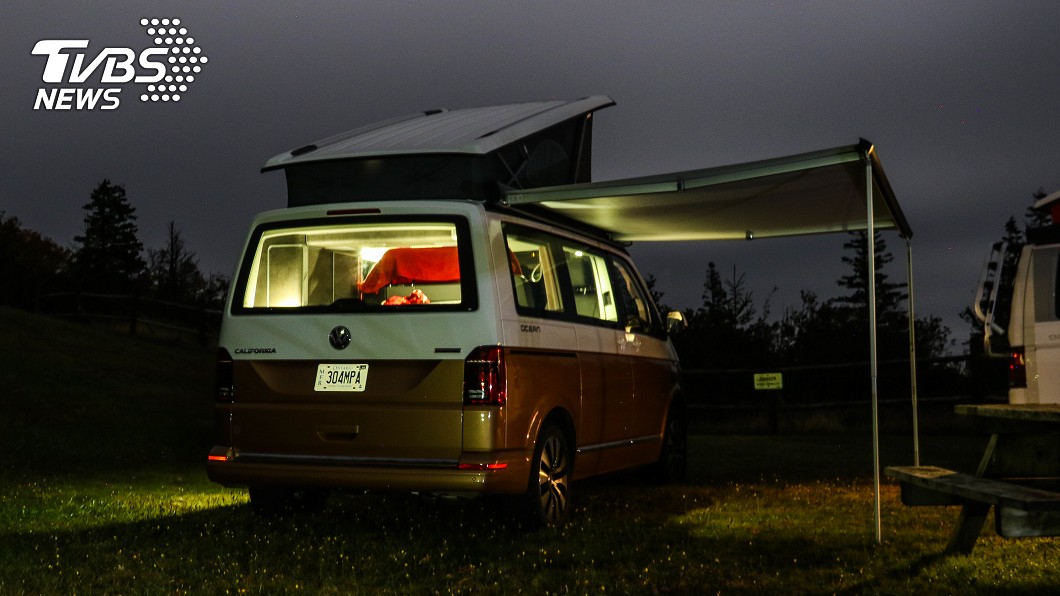 為了能夠深度體驗自走露營車，原廠特別安排兩晚的「車宿」體驗。