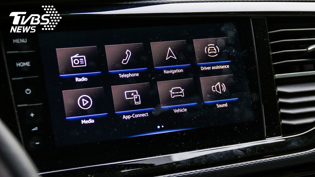Ocean車型配備整合9.2吋螢幕以及Apple CarPlay、Android Auto智慧型手機連結的Discover Pro多媒體資訊整合系統。