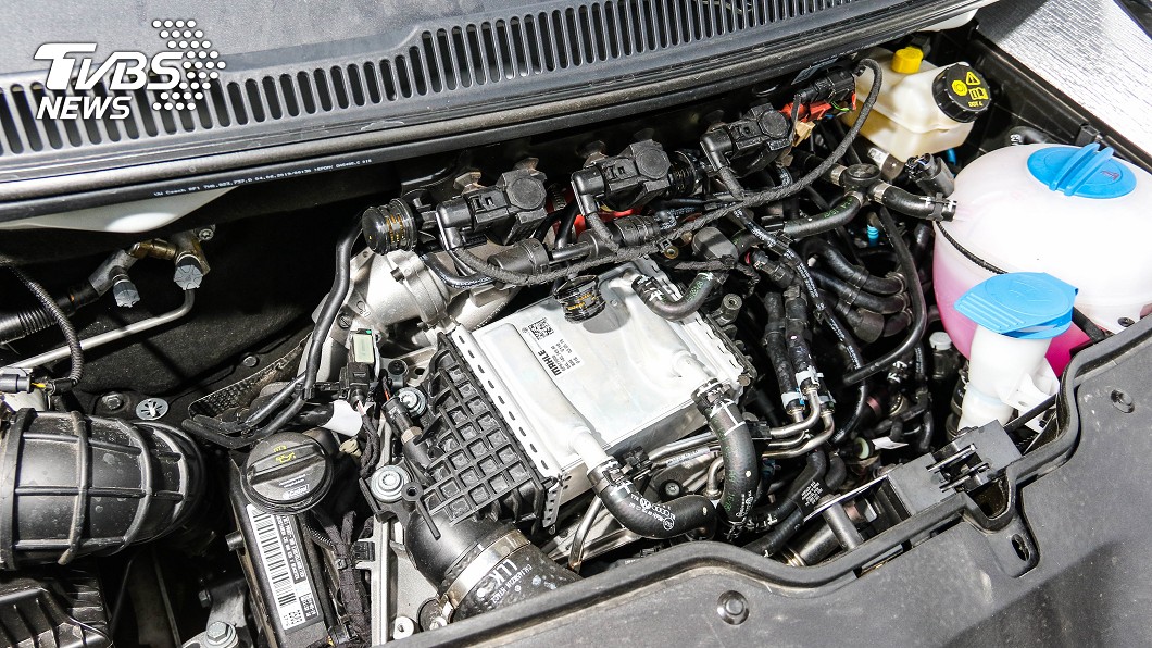 2.0升TDI柴油雙渦輪增壓引擎可提供199匹最大馬力。