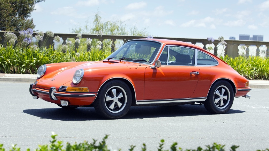 受到好萊屋影星Steve McQueen的影響，貝克漢曾購入1969年經典氣冷引擎911。(圖片來源/ Porsche)