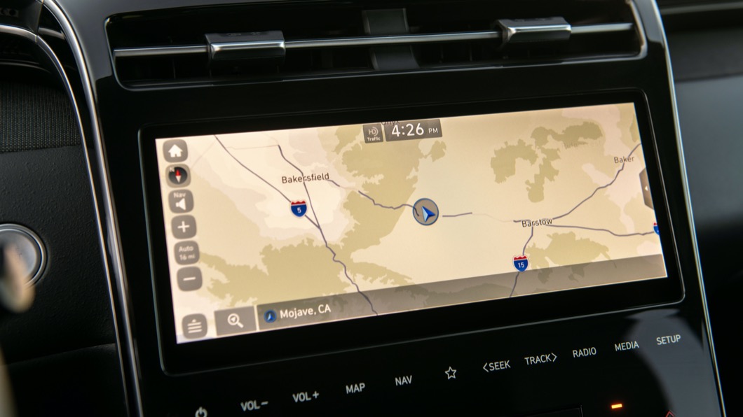 車上也有10吋液晶螢幕，可以使用無線Apple CarPlay和Android Auto。(圖片來源/ Hyundai)