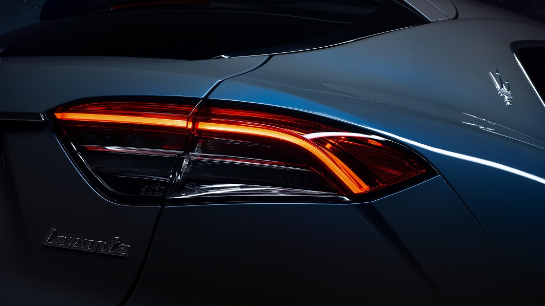 全新迴力鏢式LED尾燈組靈感來自3200GT跑車。(圖片來源/ Maserati)